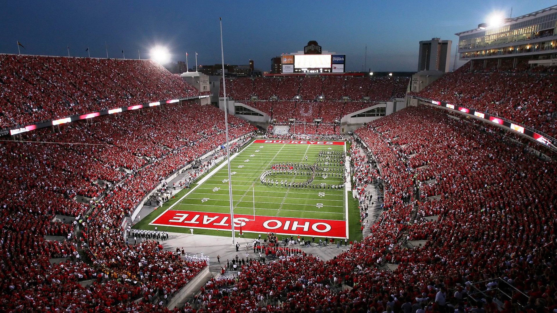 2026世界杯之夜，福克斯用实力打破质疑，定义新一代足球解说