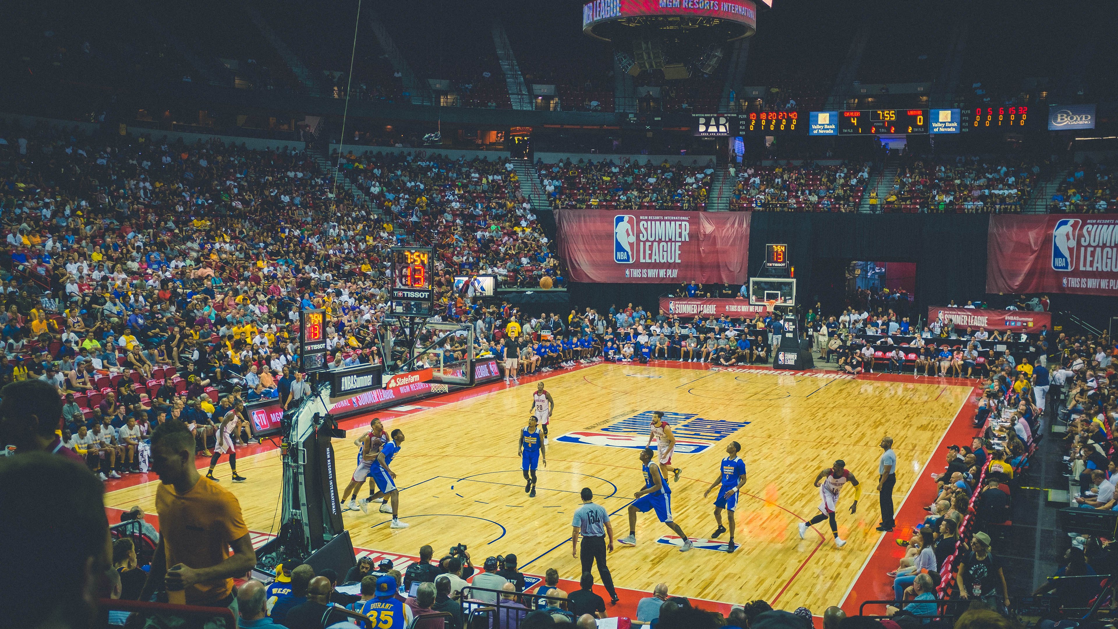 季后赛之夜,巴雷拉展现巨星价值,从角色球员到关键先生的蜕变